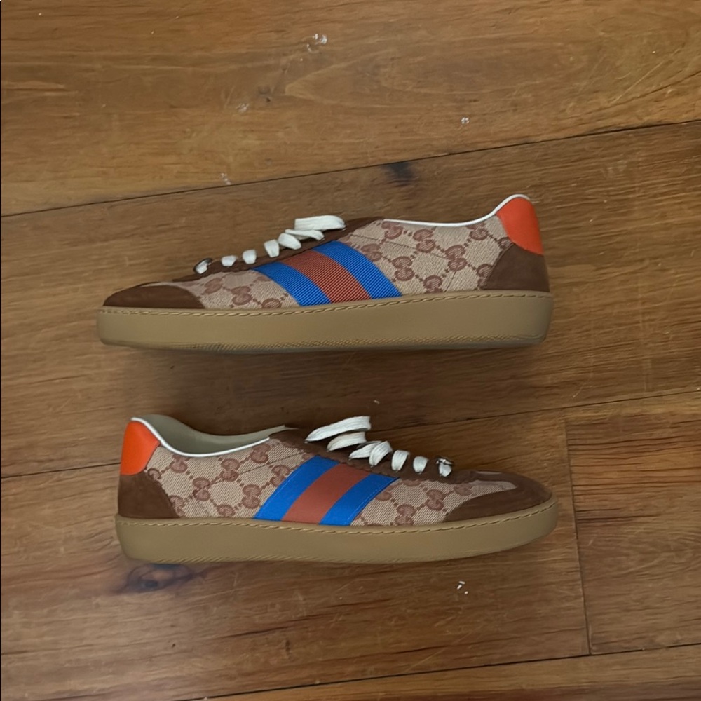 Gucci G74 BRICK and Red Logo Sneakers - Picture 2 of 4